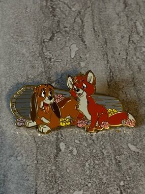 Jumbo Fox and the Hound Todd Copper Log Flower Todd Disney Pin